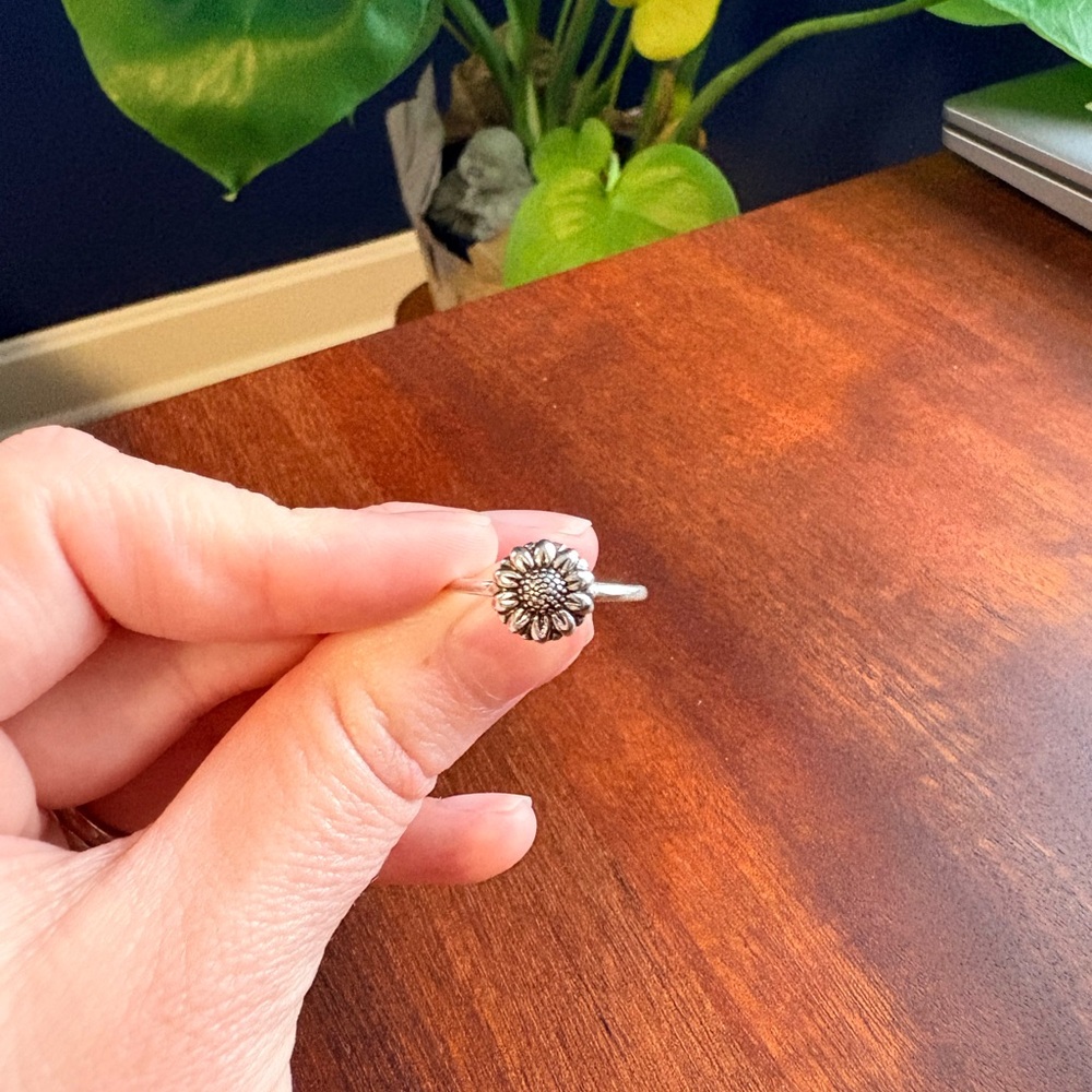 Sunflower Ring - Picture 2 of 3